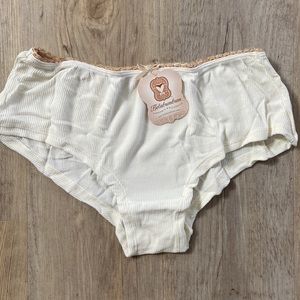Belabumbum Cream Hipster Underwear